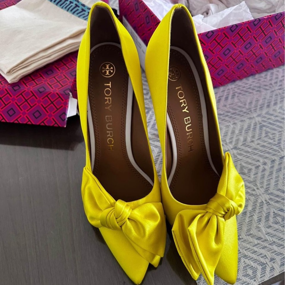 Tory Burch pumps